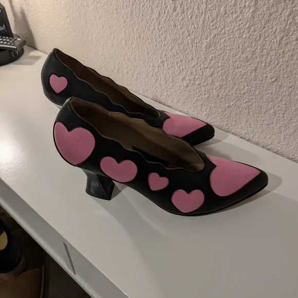 Black and Pink Heart Women's Shoes - Picture 7 of 11